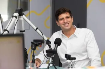 Imagem ilustrativa da imagem João Campos promete zerar IPVA de motoristas de app em 2027