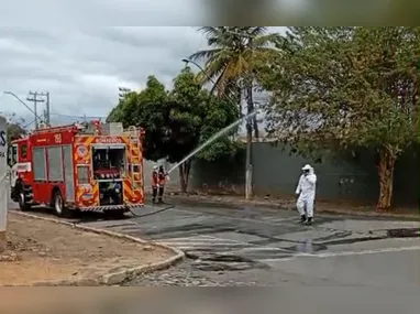 Acidente envolveu um Toyota Corolla e um Volkswagen Gol, que trafegavam em sentidos opostos