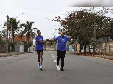 Durval Vieira, de 79 anos, e o filho Vinicius Freitas, de 52 anos