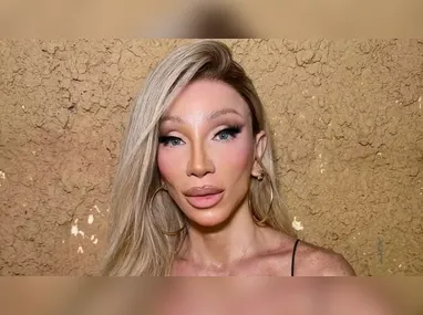 Letícia Cazarré, mãe de Maria Guilhermina, fez postagens ao lado da filha no CTI