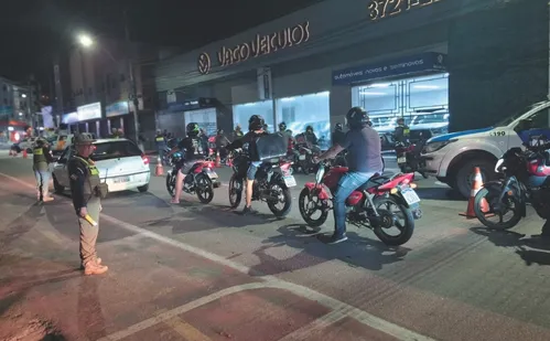 
          Imagem ilustrativa da imagem 81 motoristas terão CNH suspensa após blitze no ES
          