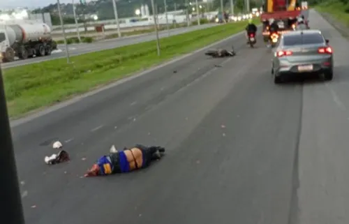 
          Imagem ilustrativa da imagem Acidente na BR-101 deixa motociclista morto na Guabiraba
          