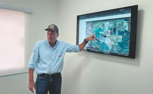 
          Imagem ilustrativa da imagem Aposta em satélites, GPS e irrigação inteligente em produção de soja no ES
          