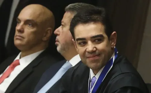 
          Imagem ilustrativa da imagem Bruno Dantas renuncia ao cargo de ministro do TCU
          