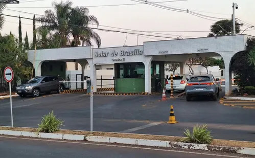 
          Imagem ilustrativa da imagem Com autorização de Moraes, Bolsonaro poderá voltar a receber visitas
          