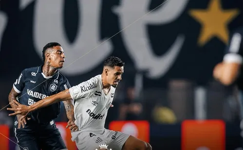 
          Imagem ilustrativa da imagem Com gol anulado e Neymar discreto, Santos só empata com o Remo em casa
          