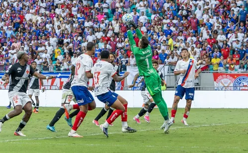 
          Imagem ilustrativa da imagem Com quatro gols anulados, Bahia e Vasco não saem do zero no Brasileirão
          