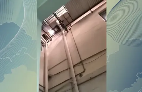 
          Imagem ilustrativa da imagem Queda de detritos no Hospital Agamenon Magalhães atinge duas pessoas
          