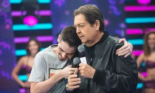 
          Imagem ilustrativa da imagem Faustão homenageia o filho, João Silva, na TV: 'Faz o estilo dele'
          