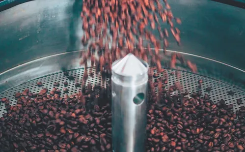 
          Imagem ilustrativa da imagem Fazenda investe R$ 1 milhão em torra a gás e melhora qualidade do café
          