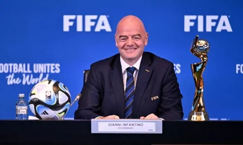 
          Imagem ilustrativa da imagem Fifa demite diretor de operações que criticou plano de Gianni Infantino
          