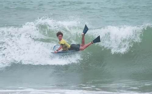 
          Imagem ilustrativa da imagem Guarapari recebe etapa da WSL e Campeonato Brasileiro de Bodyboarding
          