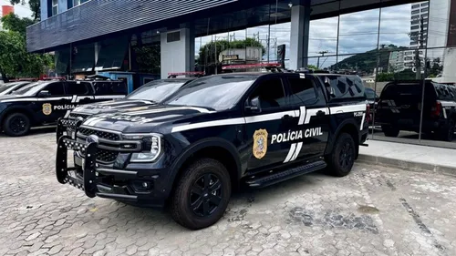 
          Imagem ilustrativa da imagem Homem de 63 anos é morto a tiros dentro de casa em Viana
          