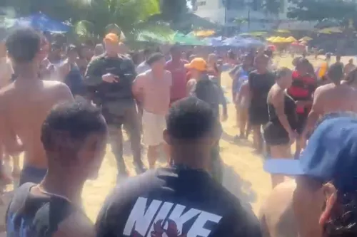 
          Imagem ilustrativa da imagem Homem tenta afogar companheira e é preso em praia de Olinda
          