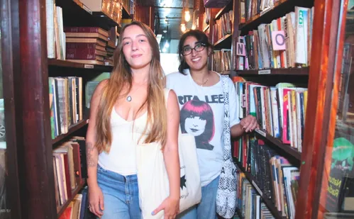 
          Imagem ilustrativa da imagem “Livraria misteriosa” no centro de Vitória reabre com mais de 40 mil livros
          