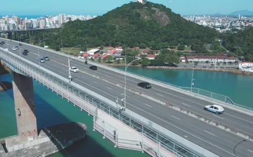 
          Imagem ilustrativa da imagem Mais de 500 mil bicicletas já passaram pela ciclovia da Terceira Ponte este ano
          