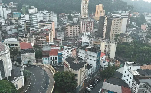 
          Imagem ilustrativa da imagem Mil imóveis no Centro de Vitória não podem ser vendidos; entenda
          