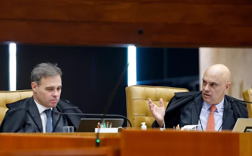 
          Imagem ilustrativa da imagem Moraes pede a Fachin que investigue Mendonça no inquérito das fake news
          