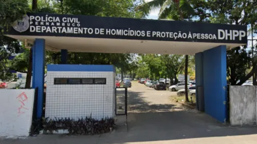 
          Imagem ilustrativa da imagem Mulher é presa em flagrante após esfaquear e matar companheiro em Candeias
          