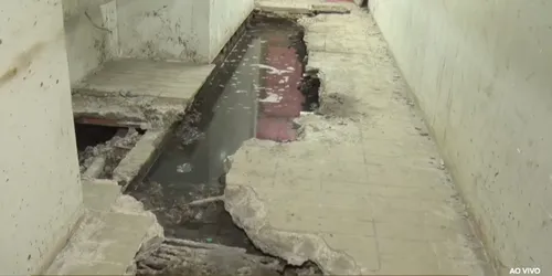 
          Imagem ilustrativa da imagem Obras de saneamento no Hospital da Restauração expõem problemas no esgoto
          