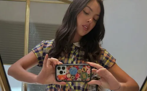 
          Imagem ilustrativa da imagem Olivia Rodrigo lança música nova inspirada em 'O Conto da Aia' de Margaret Atwood
          
