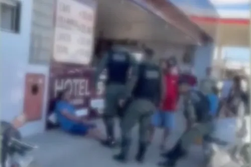 
          Imagem ilustrativa da imagem PMs são investigados por violência durante abordagem em churrascaria no Agreste
          