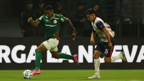 
          Imagem ilustrativa da imagem Palmeiras joga mal, leva gol nos acréscimos e empata com Cerro Porteño
          