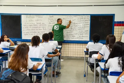 
          Imagem ilustrativa da imagem Pernambuco segue entre as 3 melhores notas do Brasil no Ideb do ensino médio
          