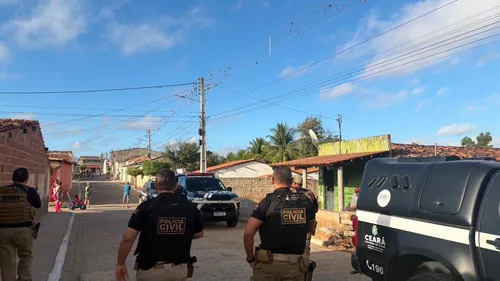 
          Imagem ilustrativa da imagem Polícia Civil desarticula célula do PCC com atuação em PE e CE
          