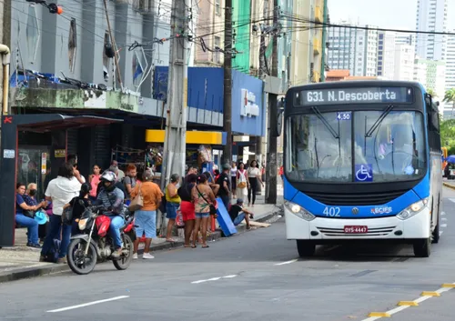 
          Imagem ilustrativa da imagem Rumo: novo app do Grande Recife centraliza horários de ônibus
          