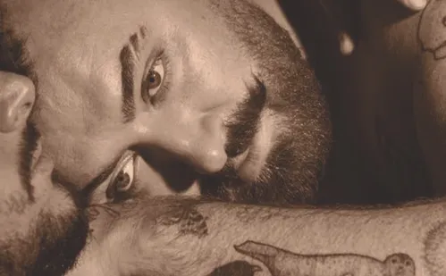 
          Imagem ilustrativa da imagem Sam Smith celebra o amor em novo álbum “Hazel Eyes”
          