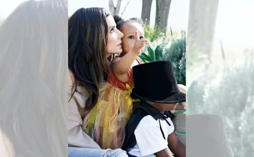 
          Imagem ilustrativa da imagem Sandra Bullock revela como filhos lidaram com diagnóstico de pai falecido em 2023
          