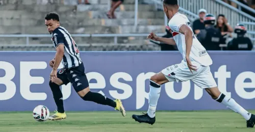 
          Imagem ilustrativa da imagem Santa Cruz empata com Botafogo-PB e entra no G-4 da Série C
          