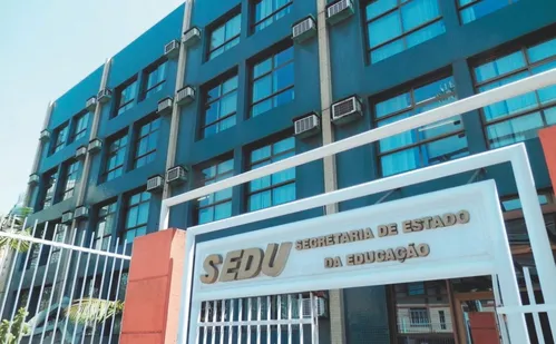 
          Imagem ilustrativa da imagem Secretaria de Educação investiga 12 servidores por uso de diploma falso no ES
          