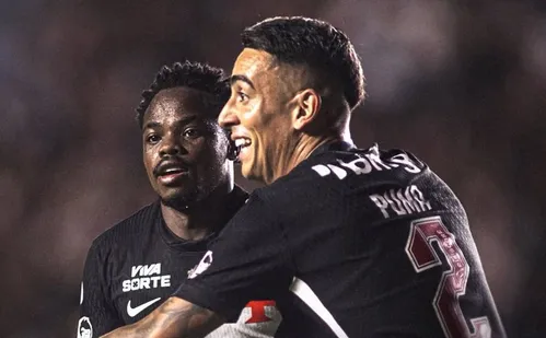 
          Imagem ilustrativa da imagem Vasco supera expulsão e bate o Vitória com golaço de Gómez em São Januário
          