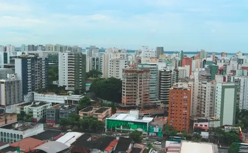 
          Imagem ilustrativa da imagem Vitória se torna a cidade com o m² mais caro do país
          