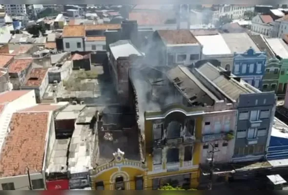 Área antiga do comércio do Recife está mais sujeita a incêndios
