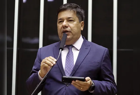 Mendonça Filho abriu mão da tentativa de  reeleição como deputado federal para tentar uma das duas vagas ao Senado por Pernambuco