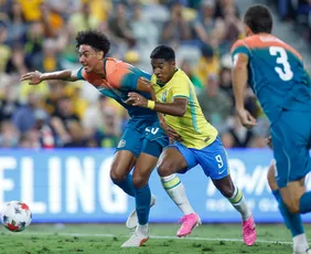 Imagem ilustrativa da imagem Brasil enfrenta Austrália em busca da primeira vitória