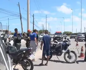 Imagem ilustrativa da imagem Casal morre atropelado por carro após batida entre motos em Paulista