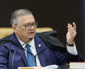 Imagem ilustrativa da imagem Flávio Dino pede vista de julgamento sobre Moraes e Mendonça