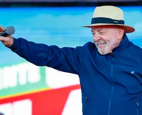 Imagem ilustrativa da imagem Lula faz caminhada no Marco Zero nesta sexta-feira (25)