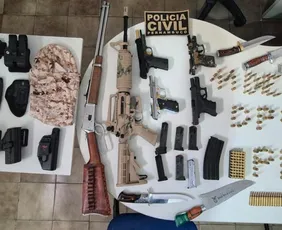 Imagem ilustrativa da imagem Operação em Carpina apreende arsenal de armas e munições