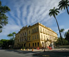 Imagem ilustrativa da imagem Pernambuco antecipa ponto facultativo do Dia do Servidor Público e cria feriadão