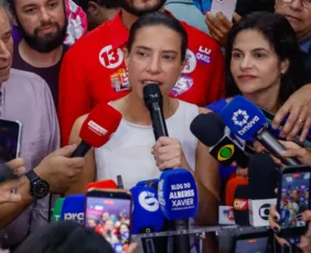 Imagem ilustrativa da imagem Raquel Lyra se mantém neutra sobre apoio a Lula ou Flávio Bolsonaro no 2º turno