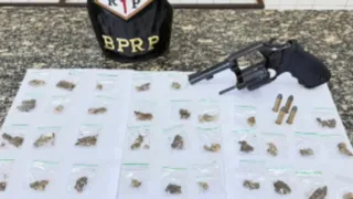 Imagem ilustrativa da imagem Ação da PMPE resulta em apreensão de arma e maconha na Ilha do Maruim, em Olinda