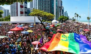 Imagem ilustrativa da imagem Avenida Boa Viagem será interditada neste domingo (13) pela Parada da Diversidade