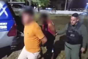 Imagem ilustrativa da imagem Homem é preso em flagrante por estuprar enteada autista no Agreste