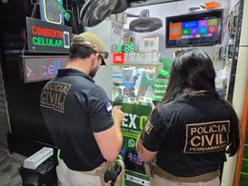 Imagem ilustrativa da imagem Operação contra irregularidades interdita seis lojas de celulares em PE