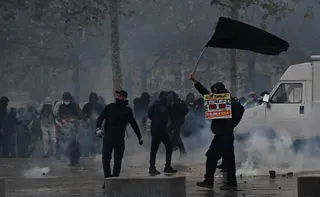 Imagem ilustrativa da imagem Paris registra incêndios, saques e mais de 200 detidos em protestos